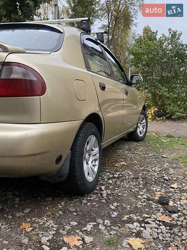 Седан Daewoo Sens 2003 в Днепре