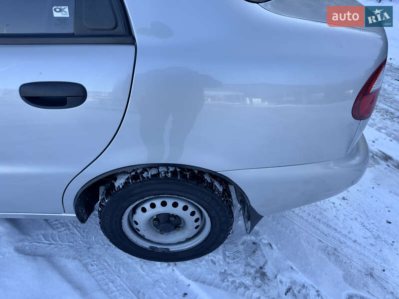 Седан Daewoo Sens 2004 в Могилев-Подольске