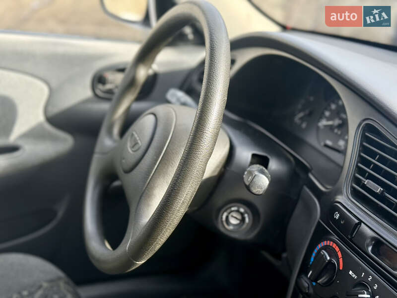 Седан Daewoo Sens 2004 в Могилев-Подольске