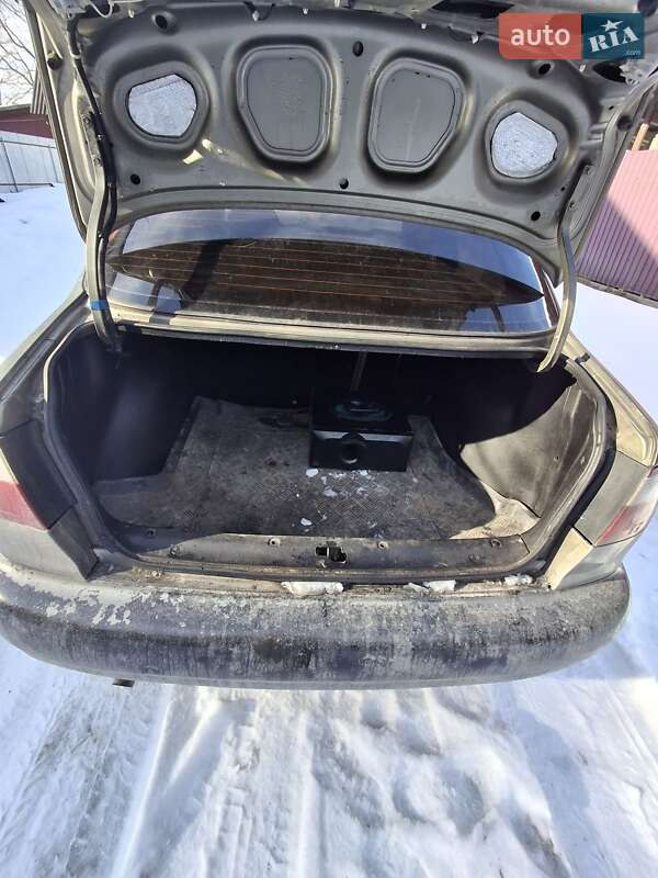 Седан Daewoo Sens 2004 в Кременці