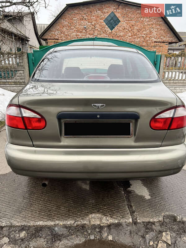 Седан Daewoo Sens 2003 в Умані