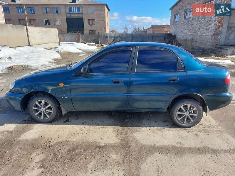 Седан Daewoo Sens 2004 в Дубровице
