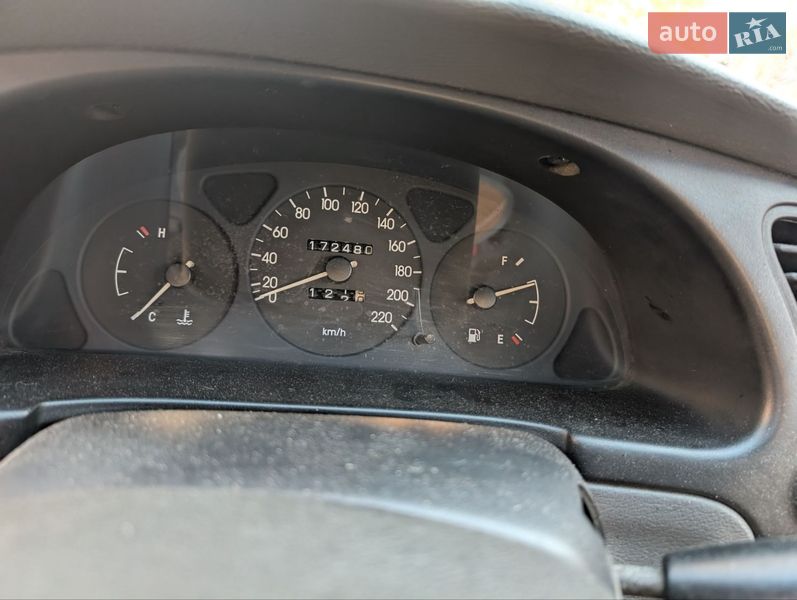 Седан Daewoo Sens 2004 в Киеве