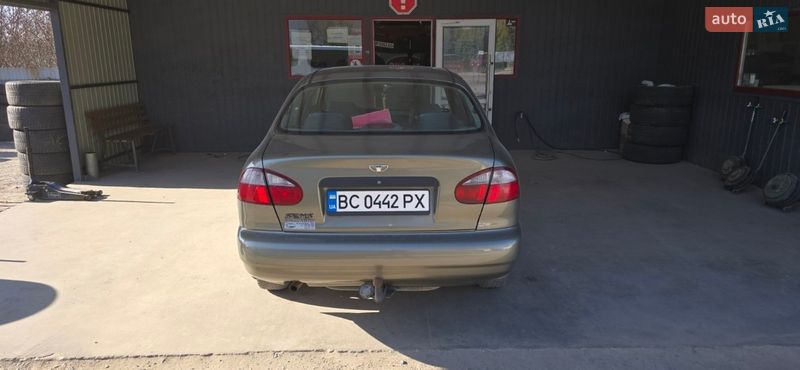 Седан Daewoo Sens 2004 в Львове