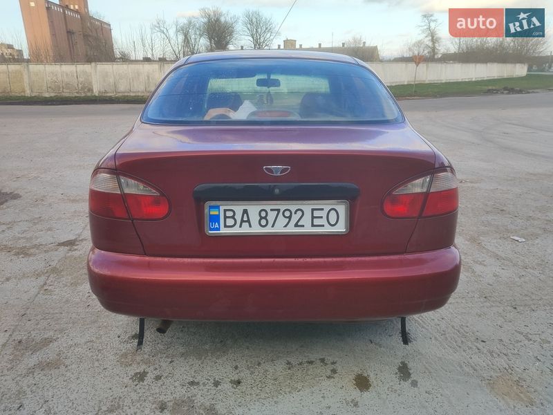 Седан Daewoo Sens 2004 в Помошной