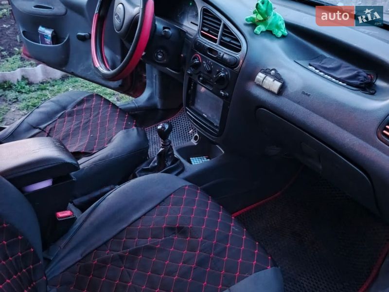 Седан Daewoo Sens 2004 в Подволочиске