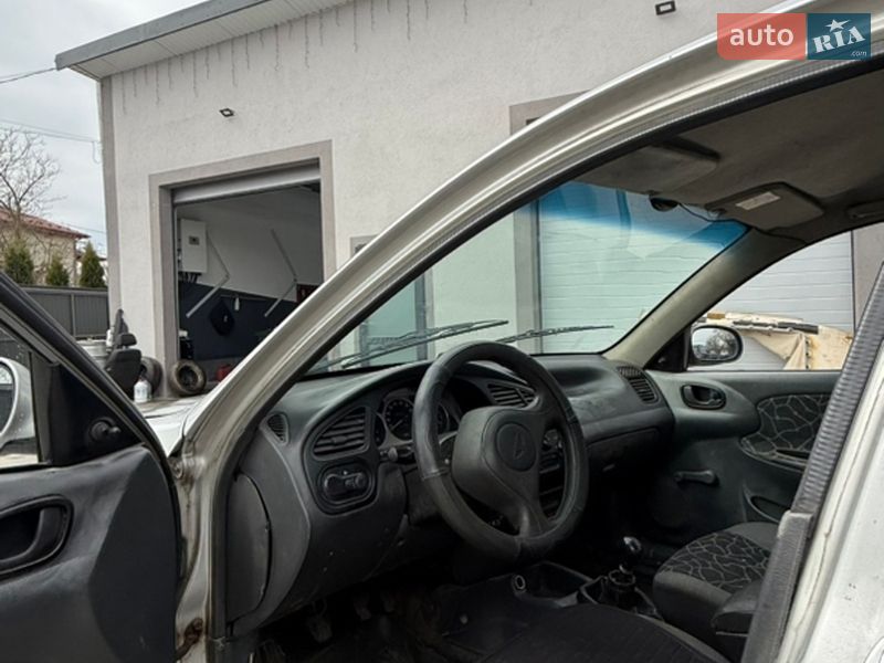Седан Daewoo Sens 2003 в Дрогобичі