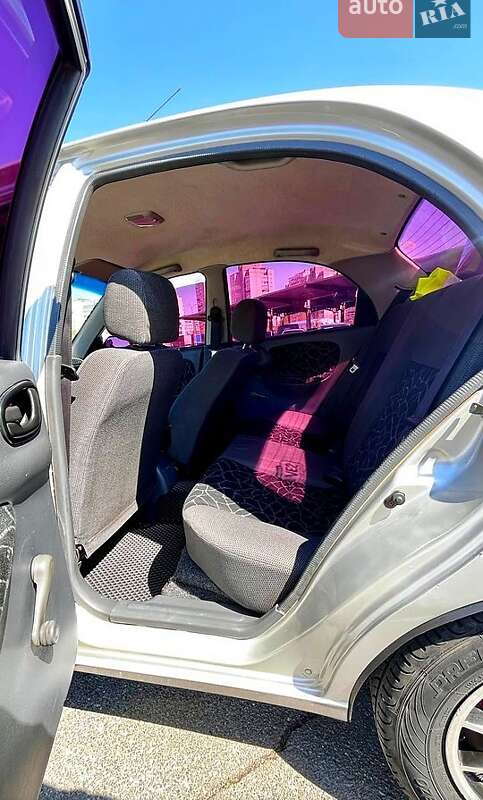 Седан Daewoo Sens 2003 в Киеве