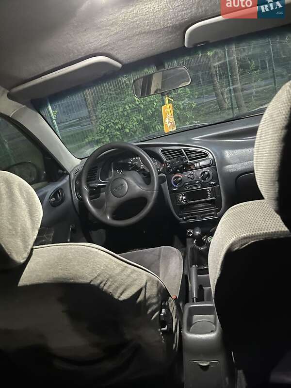 Седан Daewoo Sens 2004 в Кривому Розі