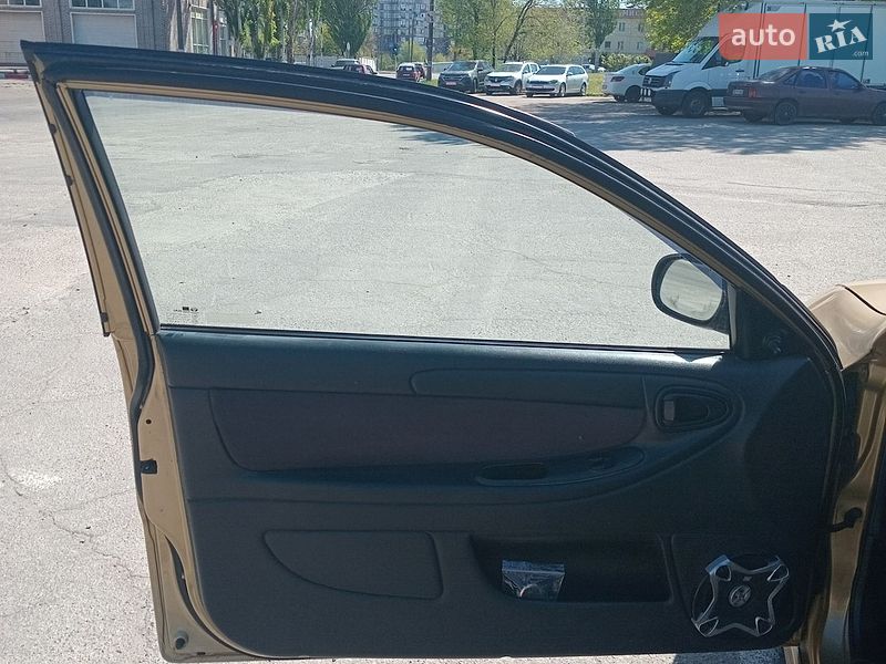 Седан Daewoo Sens 2002 в Запорожье