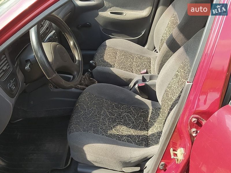Седан Daewoo Sens 2005 в Нежине