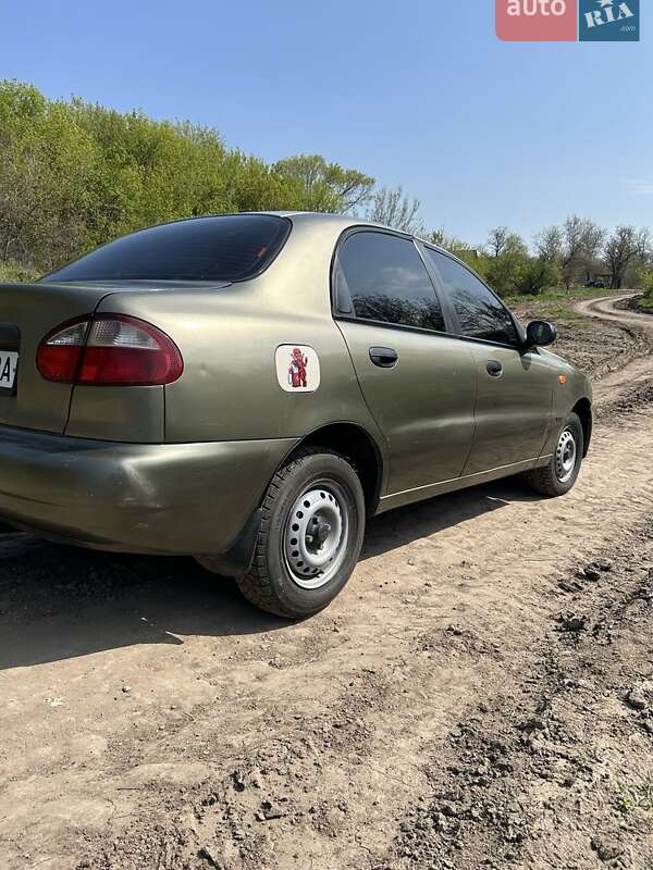 Седан Daewoo Sens 2004 в Лозовій