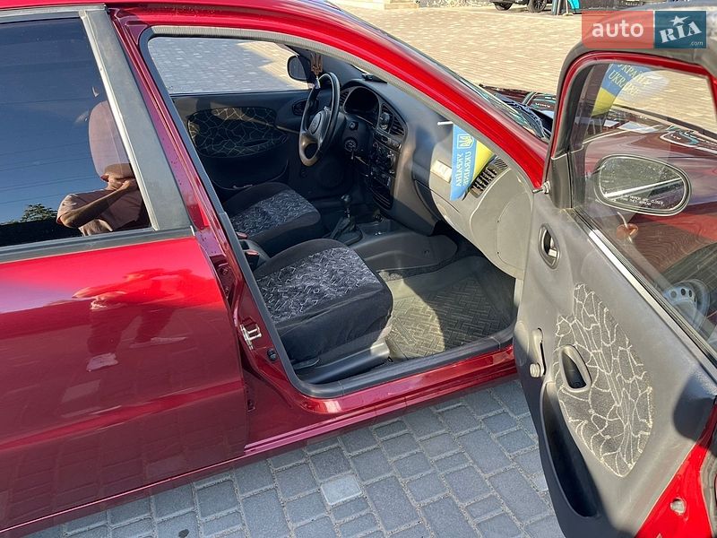 Седан Daewoo Sens 2003 в Южноукраинске