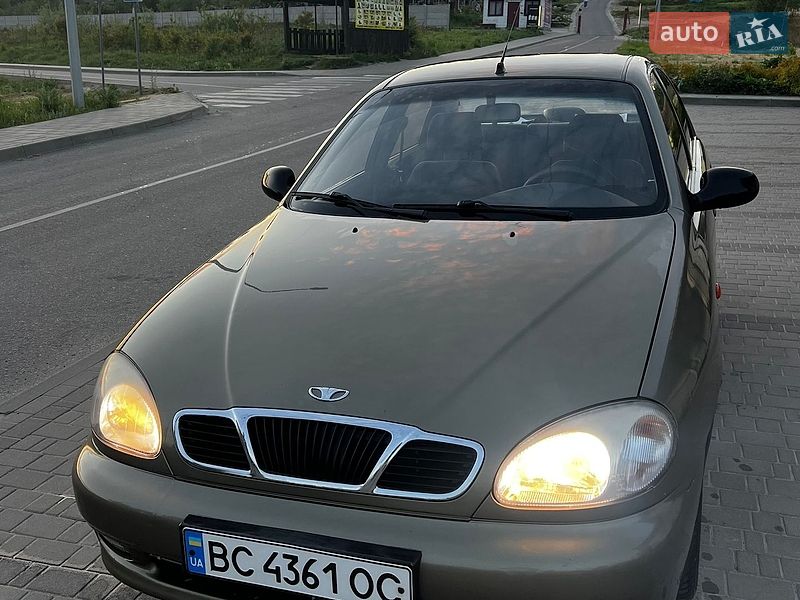 Седан Daewoo Sens 2004 в Львове