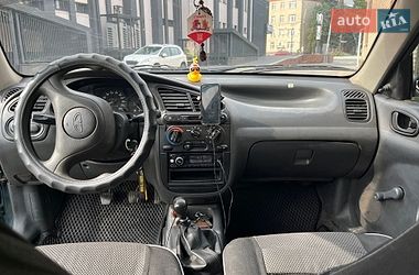 Седан Daewoo Sens 2004 в Погребище