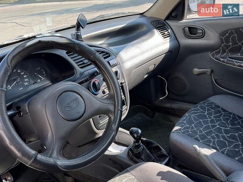 Седан Daewoo Sens 2003 в Львове