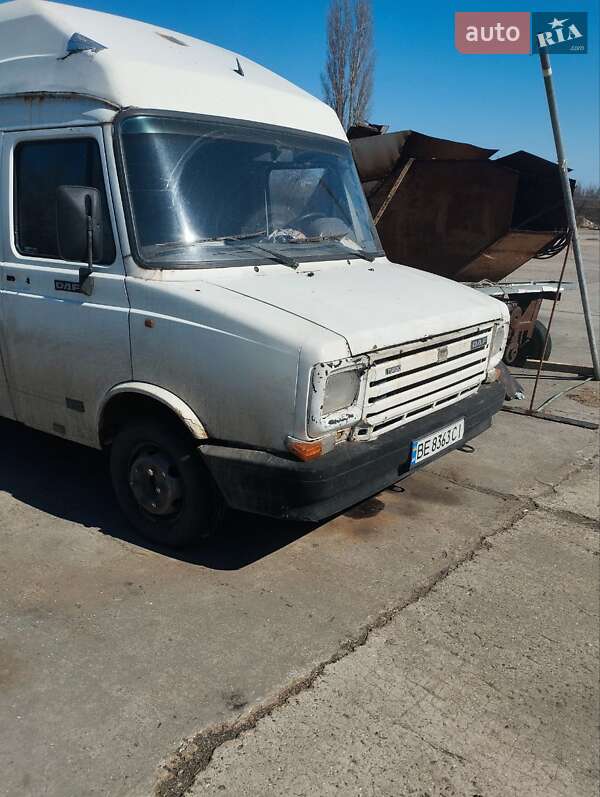 Грузовой фургон DAF 400 груз-пас 1993 в Южноукраинске