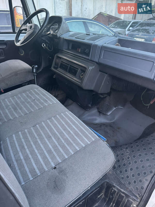 Вантажний фургон DAF 400 груз. 1991 в Умані