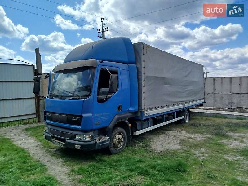 Тентований DAF 45 2003 в 