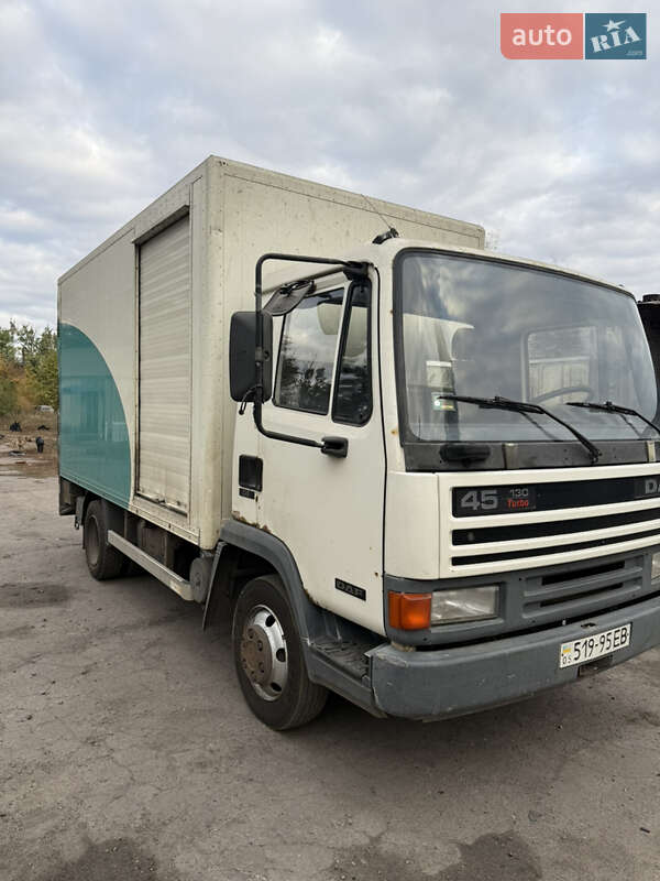 Грузовой фургон DAF 45 1995 в Першотравенске