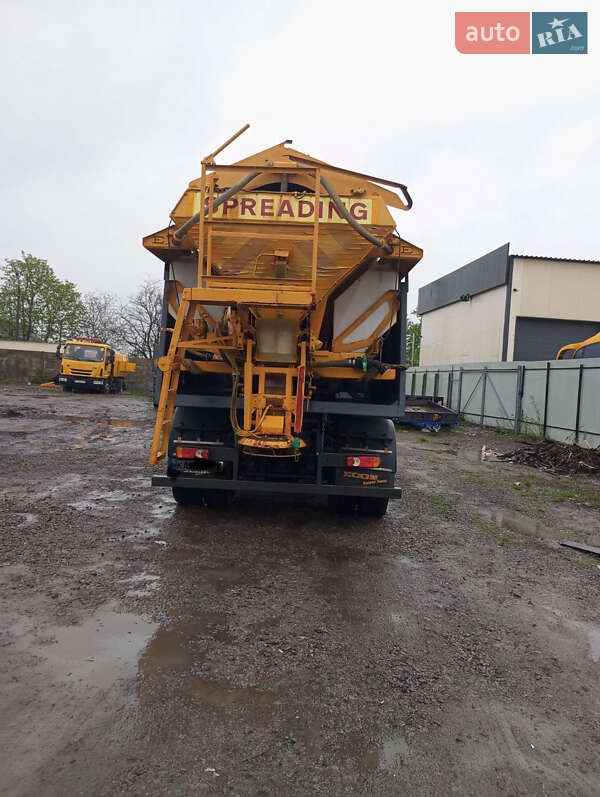 Снегоуборочная машина DAF 55 2012 в Василькове