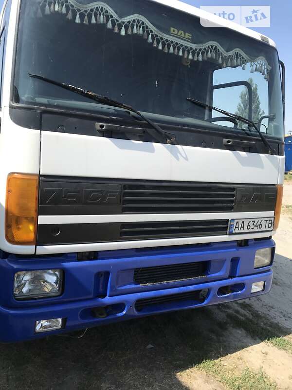 Платформа DAF 75 2001 в Киеве