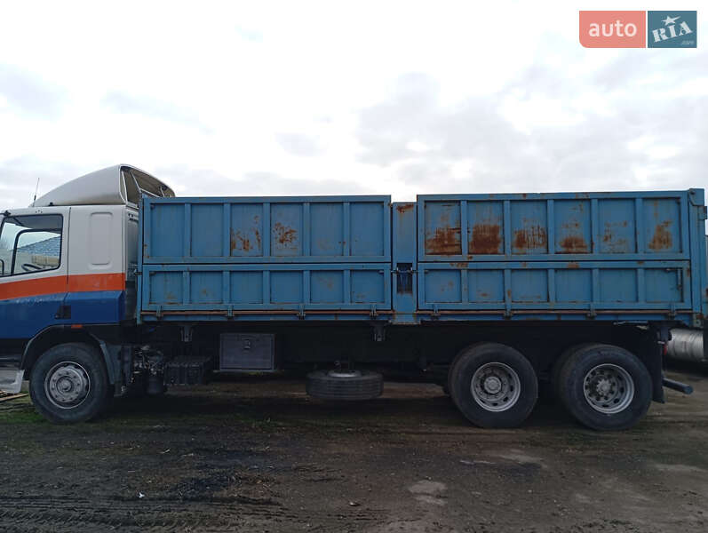 Самоскид DAF 75 2001 в Мукачевому