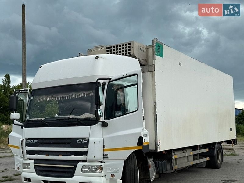 Рефрижератор DAF 75 2003 в Прилуках