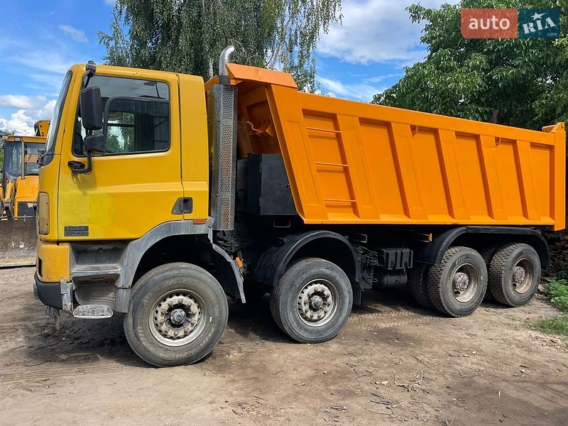 Самоскид DAF 85 2000 в Бучі