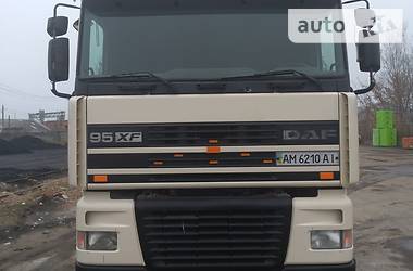 Тягач DAF 95 2000 в Житомире