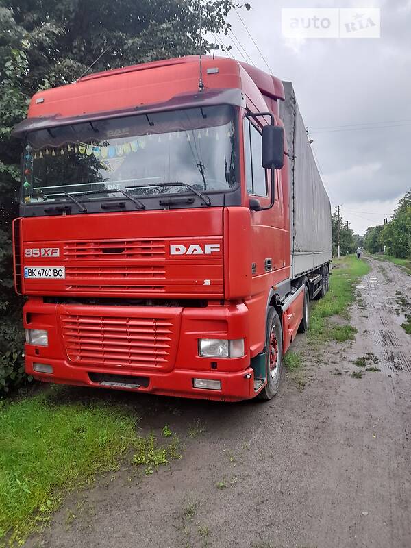 Тягач DAF 95 2001 в Рівному