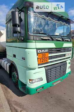 Тягач DAF 95 2005 в Киеве