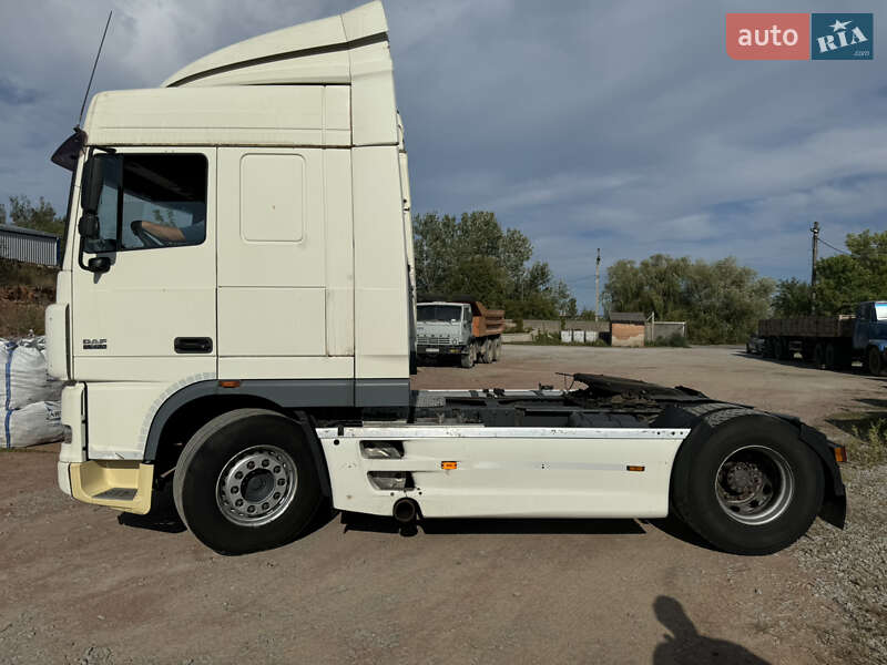 Тягач DAF 95 2006 в Коростишеві