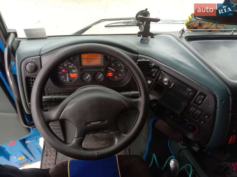 Грузовой фургон DAF 95 2004 в Киеве