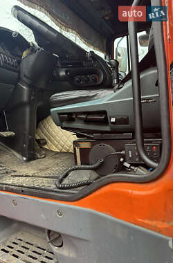 Тягач DAF 95 2003 в 