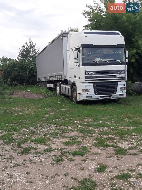 Тягач DAF 95 2002 в Городке
