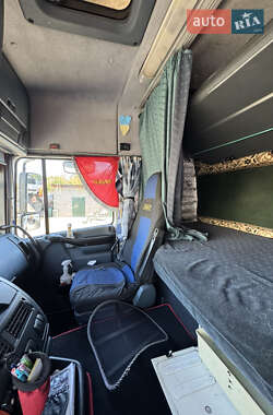 Тягач DAF 95 2002 в 