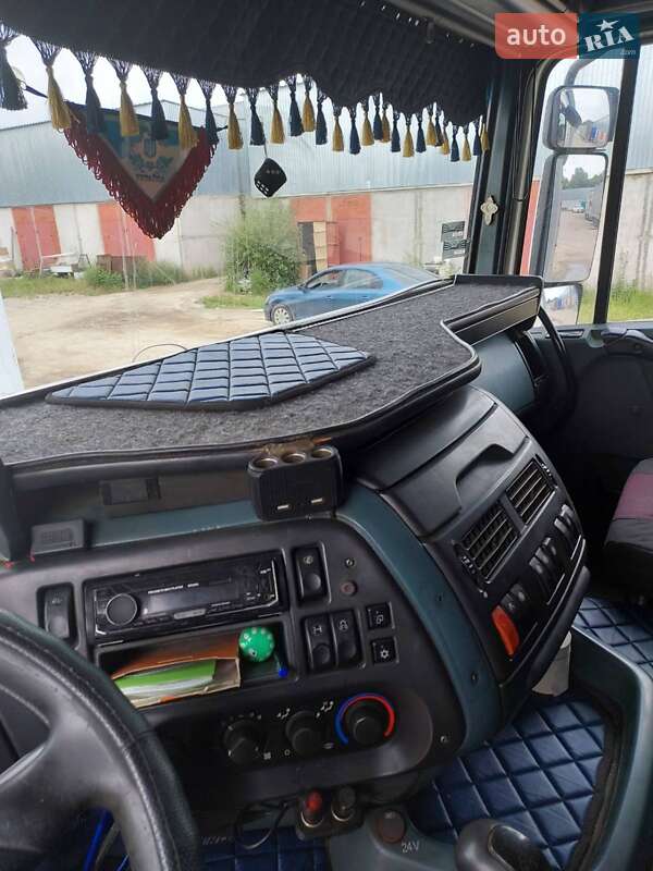 Вантажний фургон DAF 95 2004 в Хмельницькому