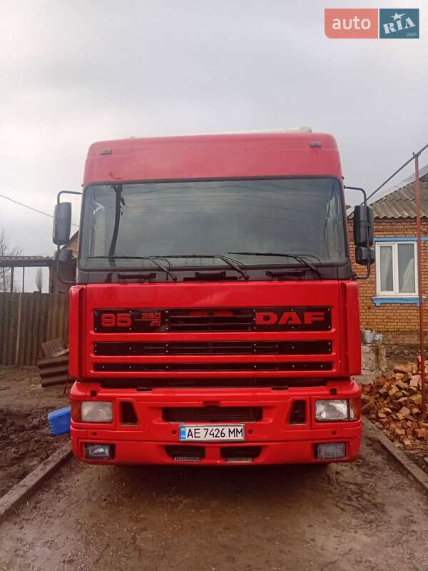 Грузовой фургон DAF 95 1995 в Днепре