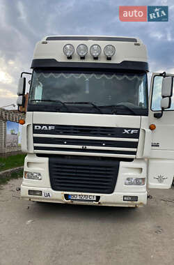 Самосвал DAF 95 2007 в Чорткове