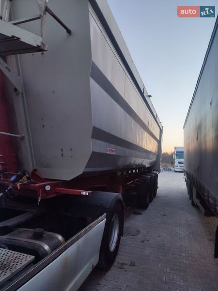 Самосвал DAF 95 2003 в Буче