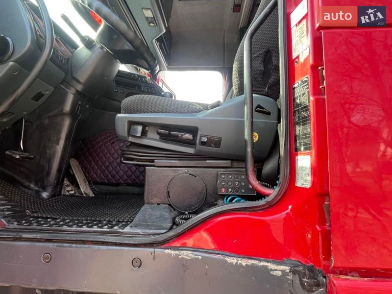Тягач DAF 95 1999 в Каменец-Подольском