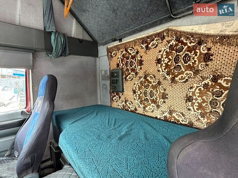 Тягач DAF 95 2002 в Львове