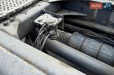 Тягач DAF 95 2006 в Ровно