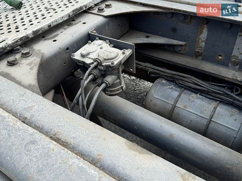 Тягач DAF 95 2006 в Ровно