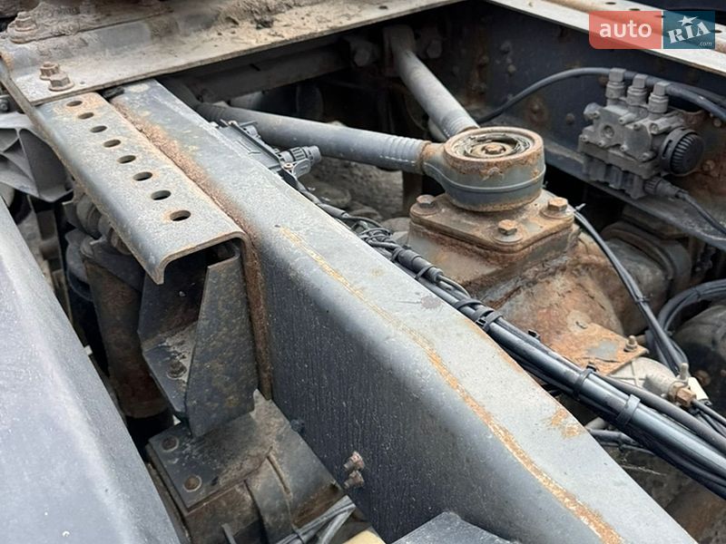 Тягач DAF 95 2006 в Ровно