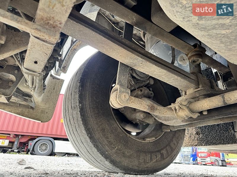 Тягач DAF 95 2006 в Ровно