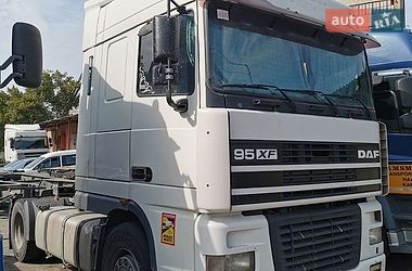 Контейнеровоз DAF 95 1998 в Одесі