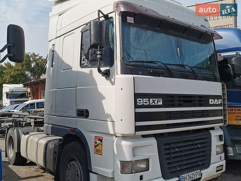 Контейнеровоз DAF 95 1998 в Одесі