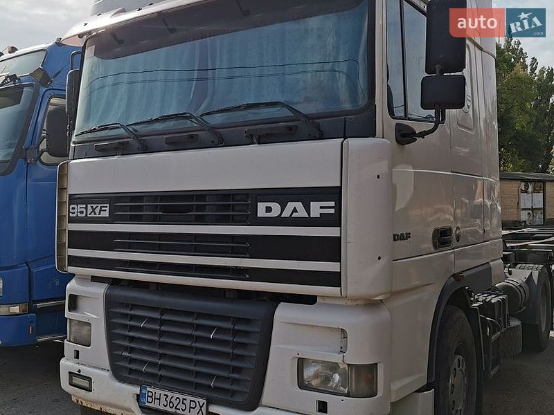 Контейнеровоз DAF 95 1998 в Одесі